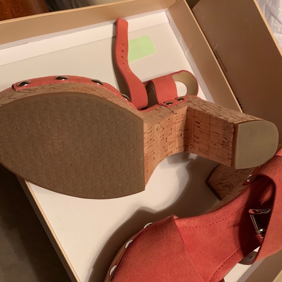 Micheal Kors Hayden Platform Sandals - Brand new. - Picture 3 of 4